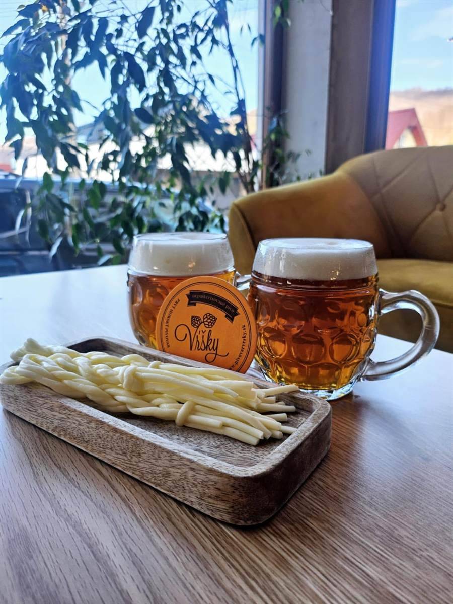 Lokálne pivo Vŕšky so syrovými niťami